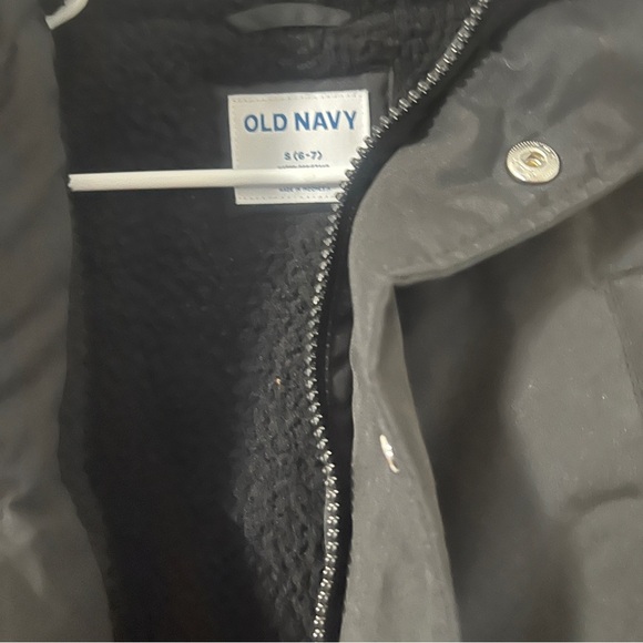 Old Navy Small (6-7) Black Boys Hooded Zip-Front Water-Resistant Jacket NWOT - Picture 6 of 11